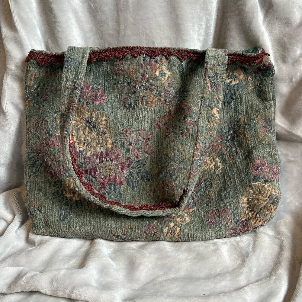 53. Vintage Style Floral Tapestry Tote Bag